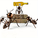 Elegante soporte de vino de metal con diseño de hormigas realistas - Soporte creativo para cócteles y cerveza, perfecto para el hogar, restaurantes y decoración de bares, decoración de hormigas