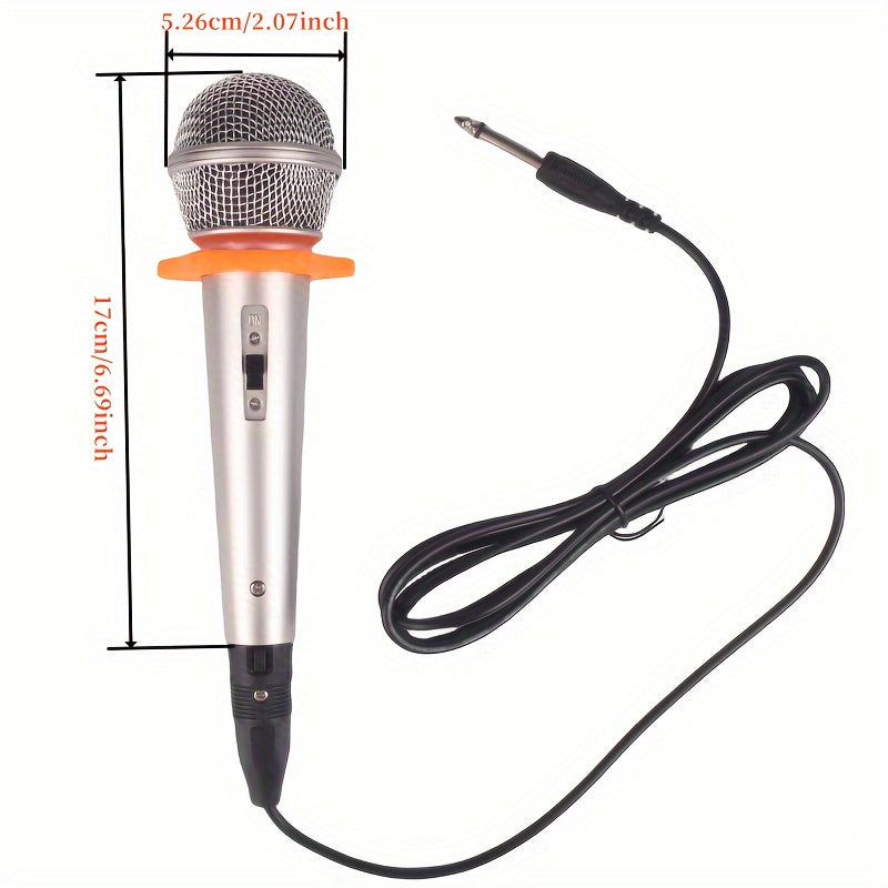 Varios tipos de micrófonos para cantar, amplificar el sonido y actuaciones, adecuados para diferentes ocasiones y entornos.