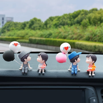 Figuras de acción de parejas de dibujos animados con globos para el salpicadero del coche - Resina ABS duradera, accesorio perfecto para el interior del auto y regalo para niñas, decoración de coche linda