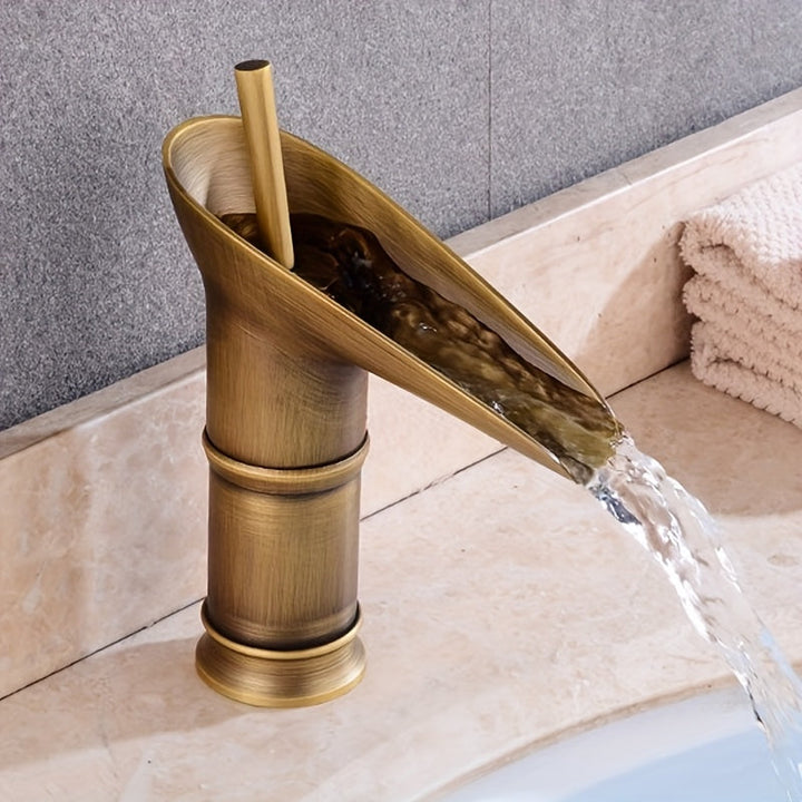 Grifo de baño de estilo europeo antiguo, con doble función de agua caliente y fría, grifo de fregadero de cocina de estilo cascada de latón que no requiere electricidad, y accesorios de baño de lujo modernos.