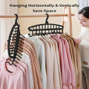 Conjunto de 3 Perchas Negras de Plástico con Diseño de Múltiples Ganchos - Organizador de Armario que Ahorra Espacio para el Hogar y Viajes, Duradero y Ligero, Ideal para un Almacenamiento Ordenado en la Guarda Ropa, Perchas para Ropa