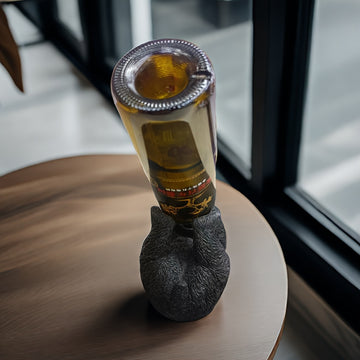 Soporte de vino de oso negro de resina: Decoración abstracta para el hogar, Adecuado para uso en interiores y exteriores, Ideal para Navidad, Halloween, Graduación, Día de la Independencia y Festival de la Cerveza de Munich