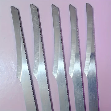 Una herramienta para eliminar la piel muerta de los pies, diseñada para el cuidado diario de los pies en casa.