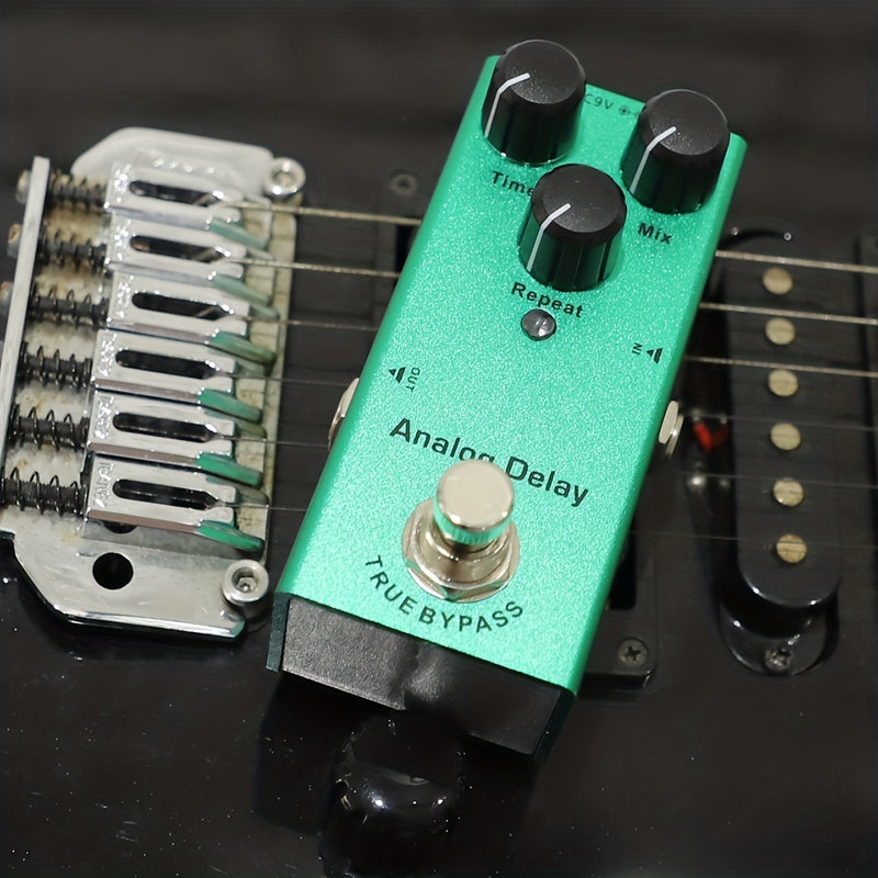 Pedal de efectos para guitarra eléctrica MINI con retardo analógico, bypass verdadero, mezcla de tiempo y repetición, incluye fuente de alimentación de 9V, color verde profundo.