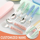 1PCS Vajilla Personalizada, Cuchara y Tenedor de Acero Inoxidable 304, Cuchillo y Tenedor Corto con Mango de Silicona para Aprendizaje de Alimentación Complementaria, Regalo de Apertura Escolar, Vajilla Portátil Personalizable