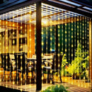 Cortina de luces LED encantadoras, con alimentación USB, incluye control remoto para 100/200/300 luces, ideal para Navidad, fiestas, bodas y decoración estacional