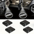 Conjunto de 4 Luces de Bienvenida para Puertas de Coche con Proyección de Logotipo al Estilo OEM, Proyector de Logotipos Universal Inspirado en el Equipo Original y 4 Pegatinas Reflectantes para Coches, Instalación Fácil - Compatibilidad Universal con la