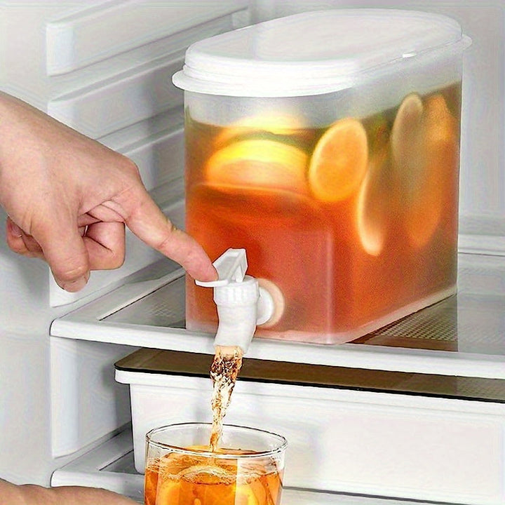 Dispensador de Bebidas de Plástico de Gran Capacidad con Grifo - Hervidor Frío Compatible con Nevera para Té Helado, Limonada, Infusiones de Frutas - Esencial Duradero para Cocina y Comedor, Diseño Elegante Transparente | Mango de Agarre Fácil