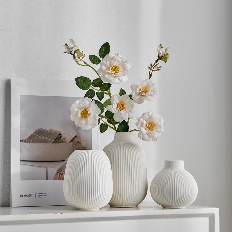 Juego de 3 Jarrones de Cerámica a Rayas Blancas – Estética Boho, Decoración Minimalista Moderna para Sala de Estar, Entrada, Mesa de Café | Diseño Geométrico Acanalado, Ideal para Decoración de Hogar a la Moda