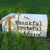 Estantería Decorativa de Madera Blanca de 3 Piezas, Estantería Rústica de Granja, Estantería para Mesa de Café, Estantería Falsa con Borlas de Cuentas de Madera para Decoración Moderna del Hogar