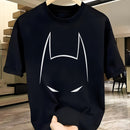 1 camiseta DC Warner para hombre con diseño de Batman, cuello redondo casual en negro con símbolo de murciélago en blanco, tela suave de poliéster, ideal para deportes, fiestas y ropa casual, regalo perfecto para fans, cómodo ajuste | Camiseta estampada