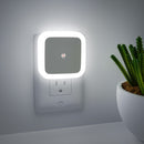 1 lámpara LED inteligente para la noche, luz nocturna para enchufar en la pared, se enciende y apaga automáticamente, ideal para dormitorio, baño, pasillo y cocina