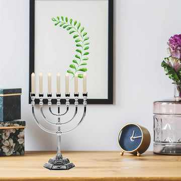 Menorah de 7 ramas tradicional de Hanukkah, candelabro de metal estilo templo dorado para decoración religiosa y festiva en el hogar, 1 pieza