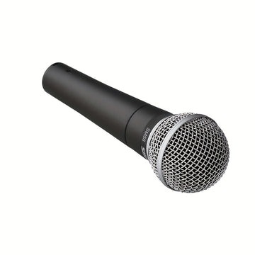 El micrófono dinámico SM58 es ideal para diversas ocasiones como presentaciones en vivo, fiestas, intercambios de conferencias, actividades escolares y servicios religiosos, capturando claramente las voces humanas