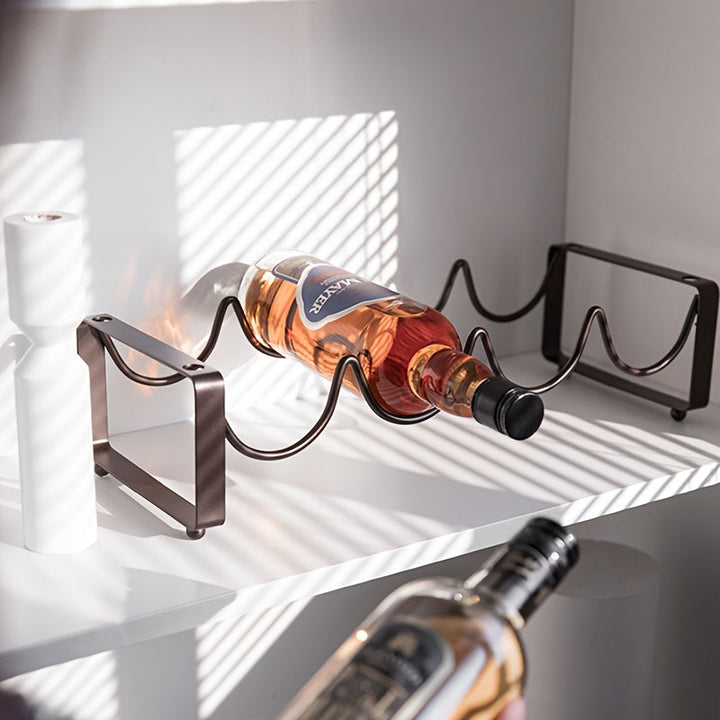 1 estante de vino plegable - Soporte de exhibición de vino de hierro pulido con diseño elegante y curvo, perfecto para decoración de bar en casa o cocina, mantiene varios botellas seguras, decoración de vino