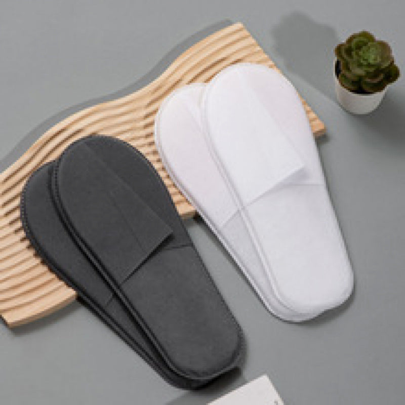 30 Pares de Zapatillas Desechables para Hoteles - Zapatillas Higiénicas y Transpirables para Spa, Grises y Blancas, Cómodas para Viajes y Uso en Espacios de Limpieza, Suministros de Poliéster Duraderos de Un Solo Uso