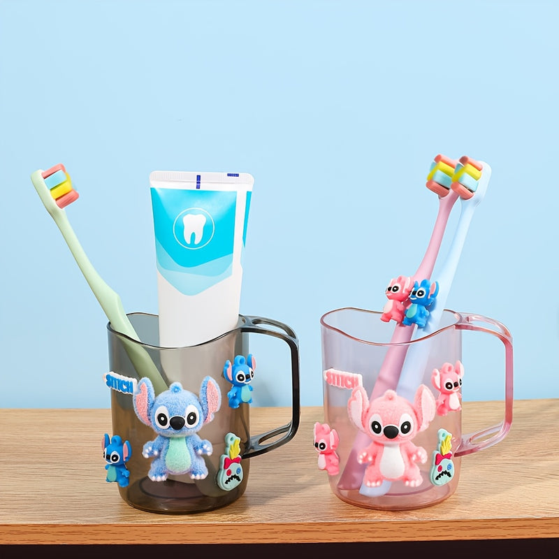2 piezas de cepillos de dientes y vasos enjuagadores de plástico con temática de Stitch y Angel, duraderos y fáciles de limpiar, ideales para familias y residencias estudiantiles, accesorios de baño | Diseño divertido | Construcción resistente