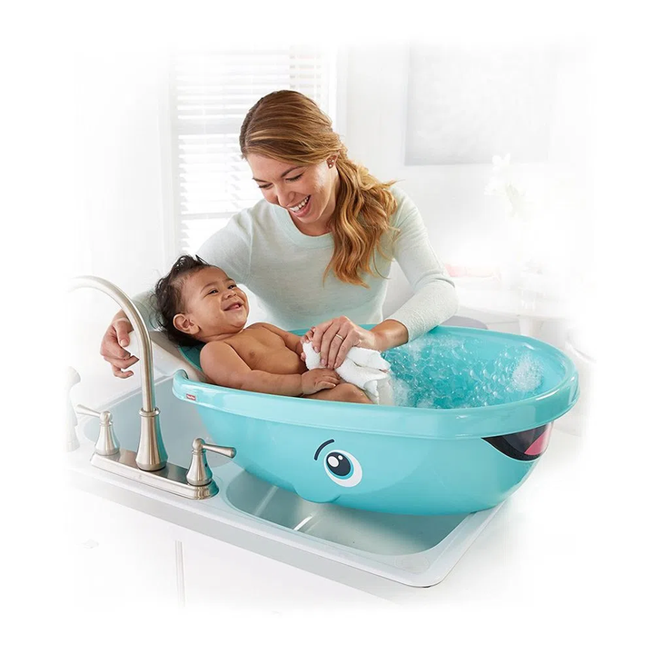 BALLENA HORA DEL BAÑO