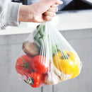 Un rollo de aproximadamente 200 bolsas con cierre a presión para almacenamiento de alimentos; ideales para contacto alimentario, transporte temporal y almacenamiento esencial en la cocina
