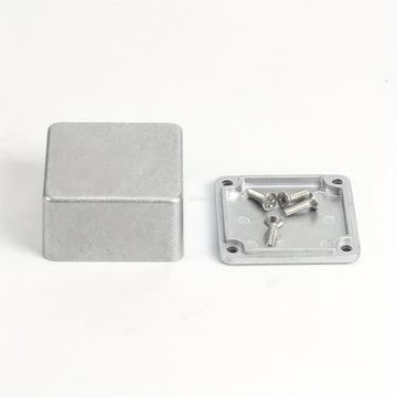 1590LB Caja De Efectos De Guitarra Pedal Caja De Aluminio Fundido A Presión De Metal 1.99 "X 1.99" X 1.22 "Pulgadas 50.5mm X 50.5mm X 31mm Tamaño De La Carcasa Caja De Aluminio Lisa Con Pies De Goma