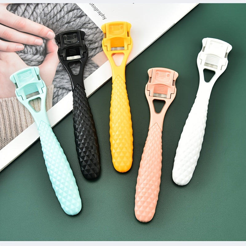 1pc Herramienta Removedora de Piel Azul - Exfoliador Manual Ergonómico con Superficie Texturizada para Eliminar Cutículas y Pieles Muertas, Durable en Plástico para Pedicura y Manicura en Casa, Diseño Ligero y Agarre Cómodo, Fácil de Usar, Acabado Suave,