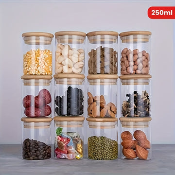 Un juego de 12 frascos de vidrio para especias, cada uno con una capacidad de 250 ml, con tapas y etiquetas de bambú, adecuado para almacenar especias, sellar alimentos y organizar condimentos de cocina.