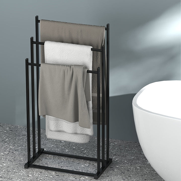 1 pieza, perchero moderno de 3 niveles independiente - Soporte resistente para toallas de baño y piscina, organizador multifuncional que ahorra espacio, para uso en interiores o exteriores, sin necesidad de instalación