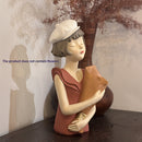 Elegante estatua de niña globo de resina con tallo floral - Decoración romántica para salón, estantería de TV o mostrador | Ideal para el Día de San Valentín, el Día de la Madre y las celebraciones de Navidad
