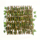 Paquete de 1 Valla de Privacidad Expandible de Madera Maciza - Diseño Ajustable con Hojas y Vegetación Artificial, Madera Marrón de Abeto para Jardín, Patio, Balcón - Barrera Decorativa Exterior para Navidad, Protección Solar, Mascotas & Decoración Rústi