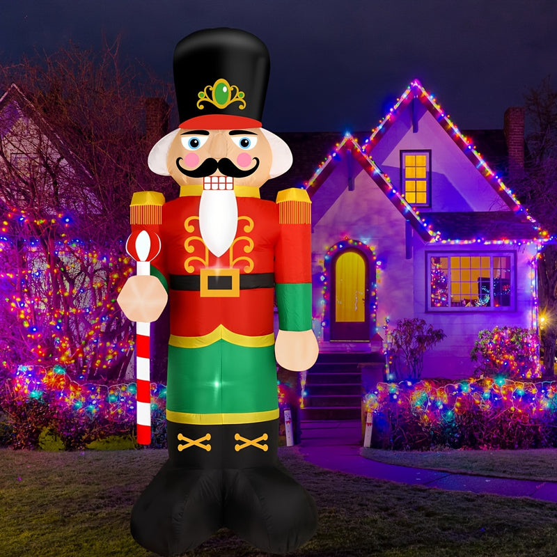 Soldado Cascanueces Gigante Iluminable de 243.84 cm - Decoración Navideña para Jardín y Césped con Ventilador Integrado y Cuerdas de Anclaje, Diseño Rojo y Verde en Forma de Cascanueces para Exteriores, Adorno Inflable de Navidad