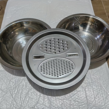 Juego de 3 tazones de acero inoxidable para cocina, tazones multifuncionales seguros para alimentos, con rallador integrado, inserto desmontable para rebanar en capas y sistema de escurrido, para lavar y cortar frutas, verduras y queso