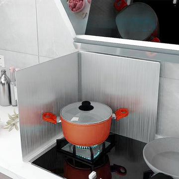 1 pieza de rejilla de aceite de cocina plegable de acero inoxidable - Protector de salpicaduras para estufa, tablero de aislamiento con envoltura de borde de goma, fácil de limpiar, ideal para cocina interior y exterior, protector de estufa, acabado metá