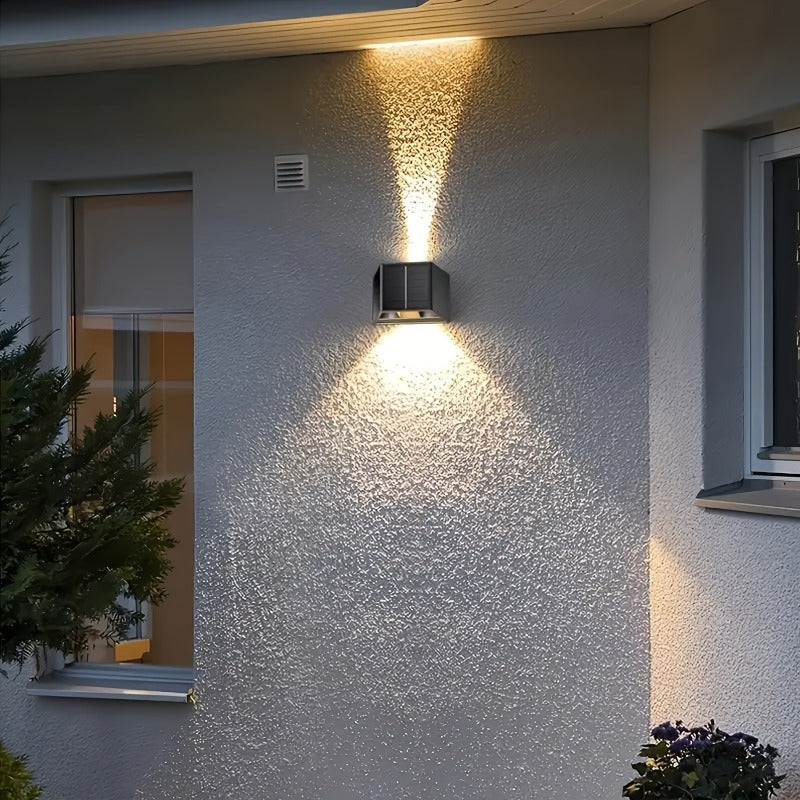 2 Paquetes de Luces Solares para Paredes - Iluminación LED Ajustable para Exterior, Batería Grande de 1200mAh, Operación Automática de Amanecer a Anochecer para Porche, Patio Trasero, Patio, Deck, Jardín, Muro de Contención, Camino, Luces Solares para Ex