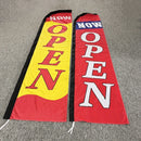 Bandera publicitaria de plumas AHORA ABIERTA - Impresión digital de alta definición de una cara, tejido de poliéster multiusos, pancarta de jardín promocional y de lanzamiento de tiendas, solo pancarta sin asta de bandera, uso sin electricidad - 76 cm x