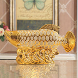 Figurilla de Cerámica de Arowana Dorada - Serie de Animales Alfabéticos, Decoración de Mesa Elegante para Sala de Estar, Oficina y Hogar, Ideal para Estantería y Gabinete de TV, Regalo Perfecto para Apertura de Negocios, Navidad y Día de Acción de Gracias