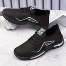 Zapatillas de Malla Transpirables para Hombres y Mujeres con Suela Antideslizante, Confort Acolchado & Cobertura Completa del Pie (39-44) - Zapatillas Bajas Ligeras para Senderismo, Gimnasio, Correr, Uso Casual - Diseño de Letras en Blanco/ y Bloques de