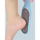 Limpiador de Pies Reutilizable de Acero Inoxidable - Diseño Ergonómico Doble Cara para Exfoliación y Suavizado Beige Claro, Herramienta Portátil de Cuidado Manual para Hombres y Mujeres, Sin Necesidad de Baterías