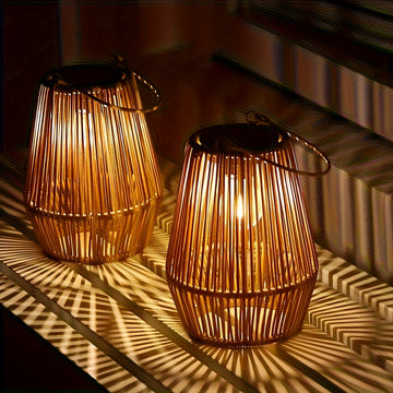 Lámparas solares para exteriores con brillo cálido - Luces de patio de jardín duraderas de plástico para barbacoa, césped y decoración de patio, instalación fácil con tiras adhesivas, decoración de patio al aire libre, iluminación de césped, iluminación
