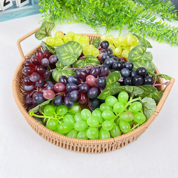 15 piezas de uvas artificiales de 5 colores (6 piezas de 18.03 cm y 9 piezas de 16.51 cm), uvas de plástico realistas y de goma adecuadas para decoración de centros de cocina de vino de frutas en bodas, decoración de vacaciones y decoración del hogar
