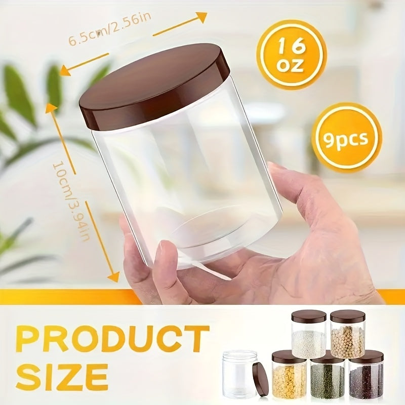 9 piezas de 16 onzas de frascos de plástico transparente con tapas marrones - Diseño con rosca y hermético para frutas secas, miel, nueces y más - Incluye etiquetas y bolígrafo, ideal para almacenamiento de cocina, accesorios para frascos de mason