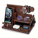 Soporte de Madera Sólida para Teléfono y Organizador para Hombres – Mesita Multifuncional con Ranura para Cable de Carga, Compartimentos para Carteras, Gafas, Relojes & Llaves – Regalo Perfecto para Papá, Esposo, Novio – Montaje Fácil, Decoración Estilo