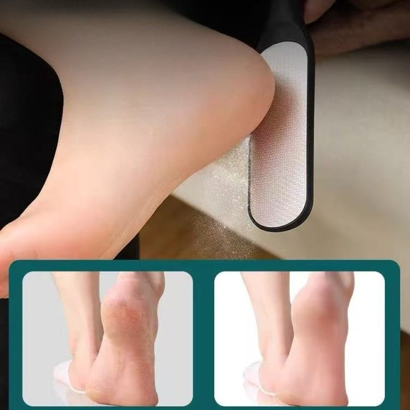 Un limpiador de pies de doble cara de acero inoxidable diseñado para áreas gruesas y delgadas, exfoliante y adecuado para piel seca y húmeda, ayuda a eliminar y lograr pies suaves, ideal para uso profesional de pedicura | Remover | Limpiador | Lijador de