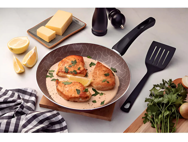 Sartén Tramontina Paris en Aluminio con Revestimiento Interno y Externo con Antiadherente Starflon Max Rojo con Espátula de Nylon 30 cm 2,5 L