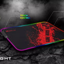 Mouse Pad Xtrike Me Gamer Iluminacion Y Base Antideslizante Color Negro