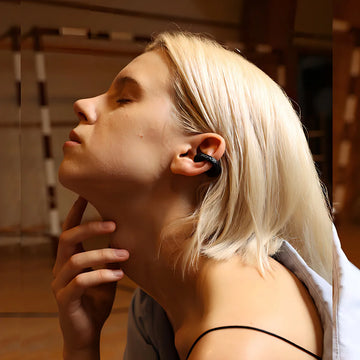 Auriculares Inalámbricos Ambie Sound Earcuffs Tws Con Contro Color Blanco