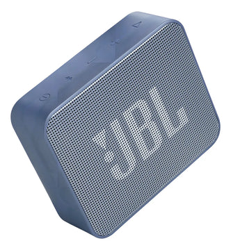 Parlante JBL Go Essential portátil con bluetooth waterproof azul acero