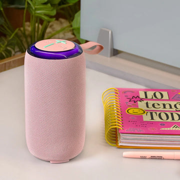 Parlante Recargable Rosado Vers 15w Vta Color Rosa