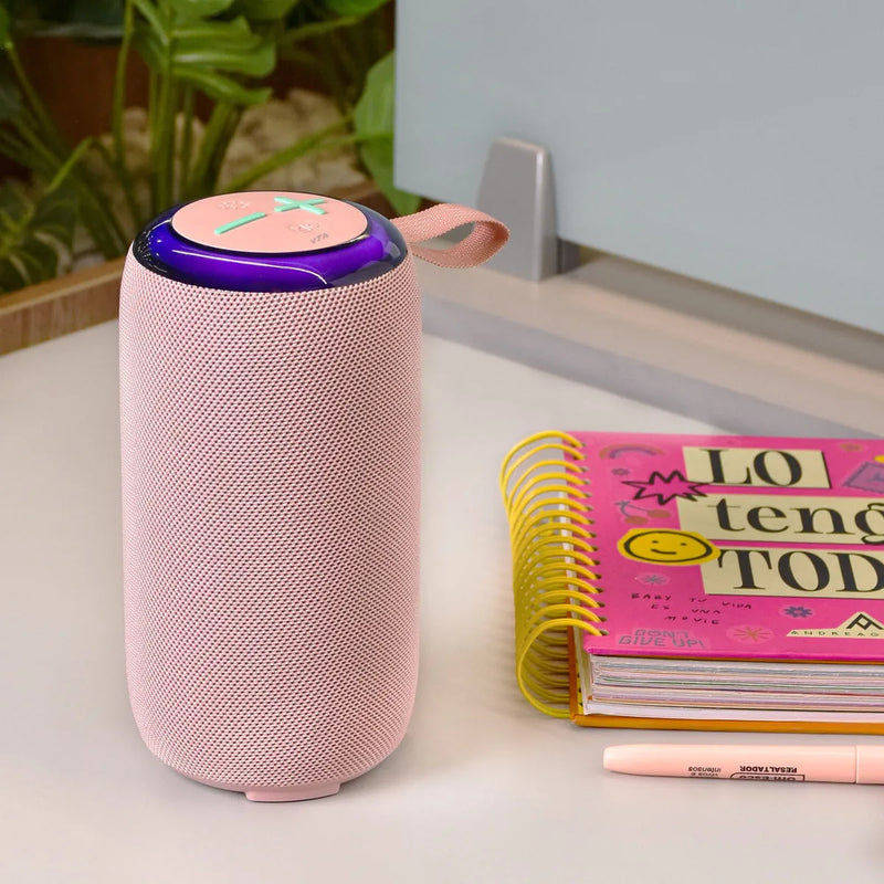 Parlante Recargable Rosado Vers 15w Vta Color Rosa