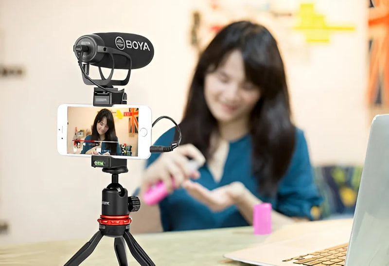 Micrófono Condensador Super Cardioide Boya BM2021 Tipo Shotgun Para Cámaras DSLR Videocámara Celular PC Alto Rendimiento De Sonido Micrófono Profesional Plug & Play Peso Ligero Super Compacto Práctico