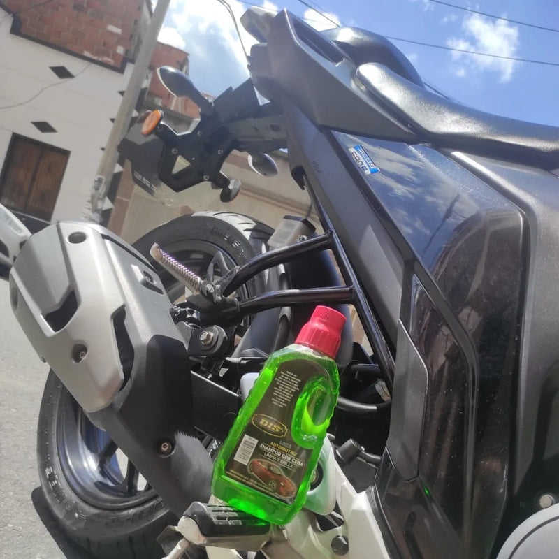 Shampoo Con Cera + Polyllantas + Carnauba + Renovador Negro